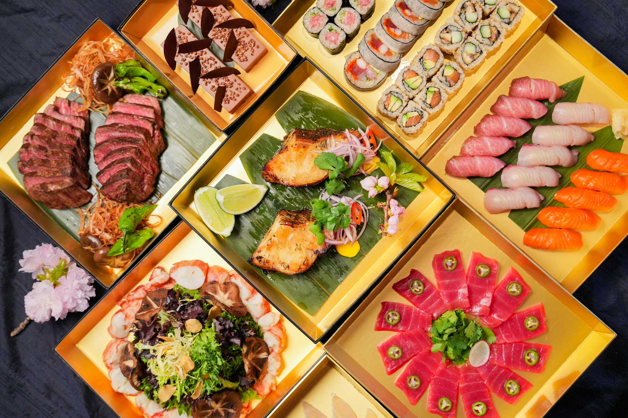 Family Set Takeout Boxes